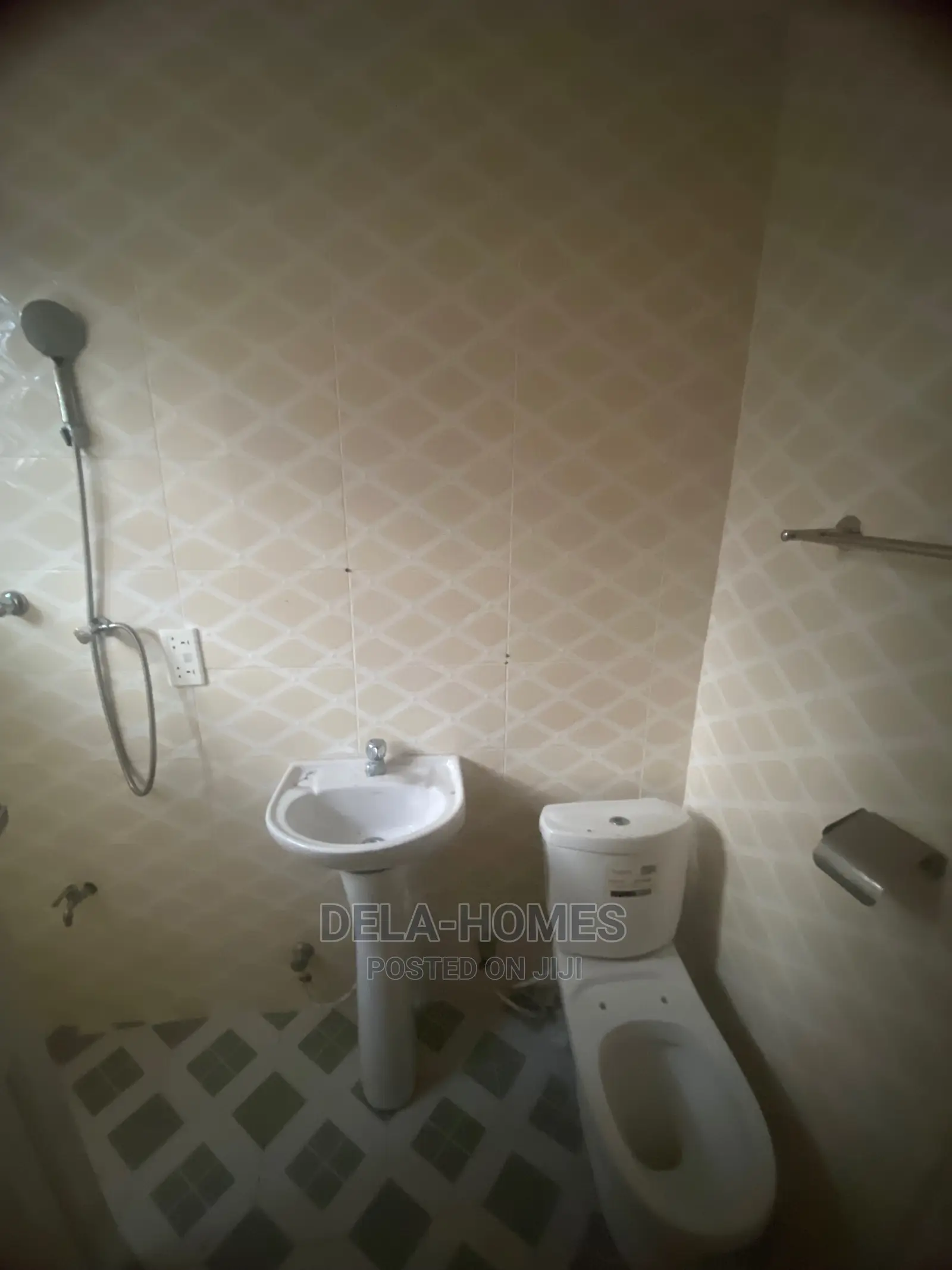 2bdrm Apartment in Lakeside Estate, Ashaley Botwe for rent