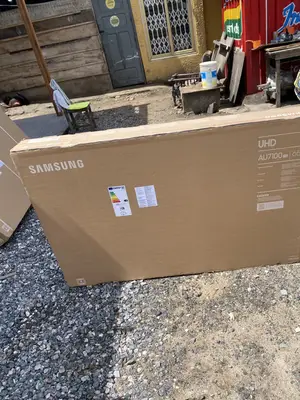 Budget-Friendly Samsung 65AU7092 Crystal Clear Tv,.65 Inch.