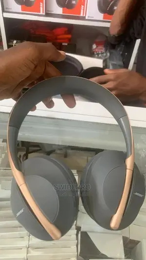 Bose 700 Headset Super Bass