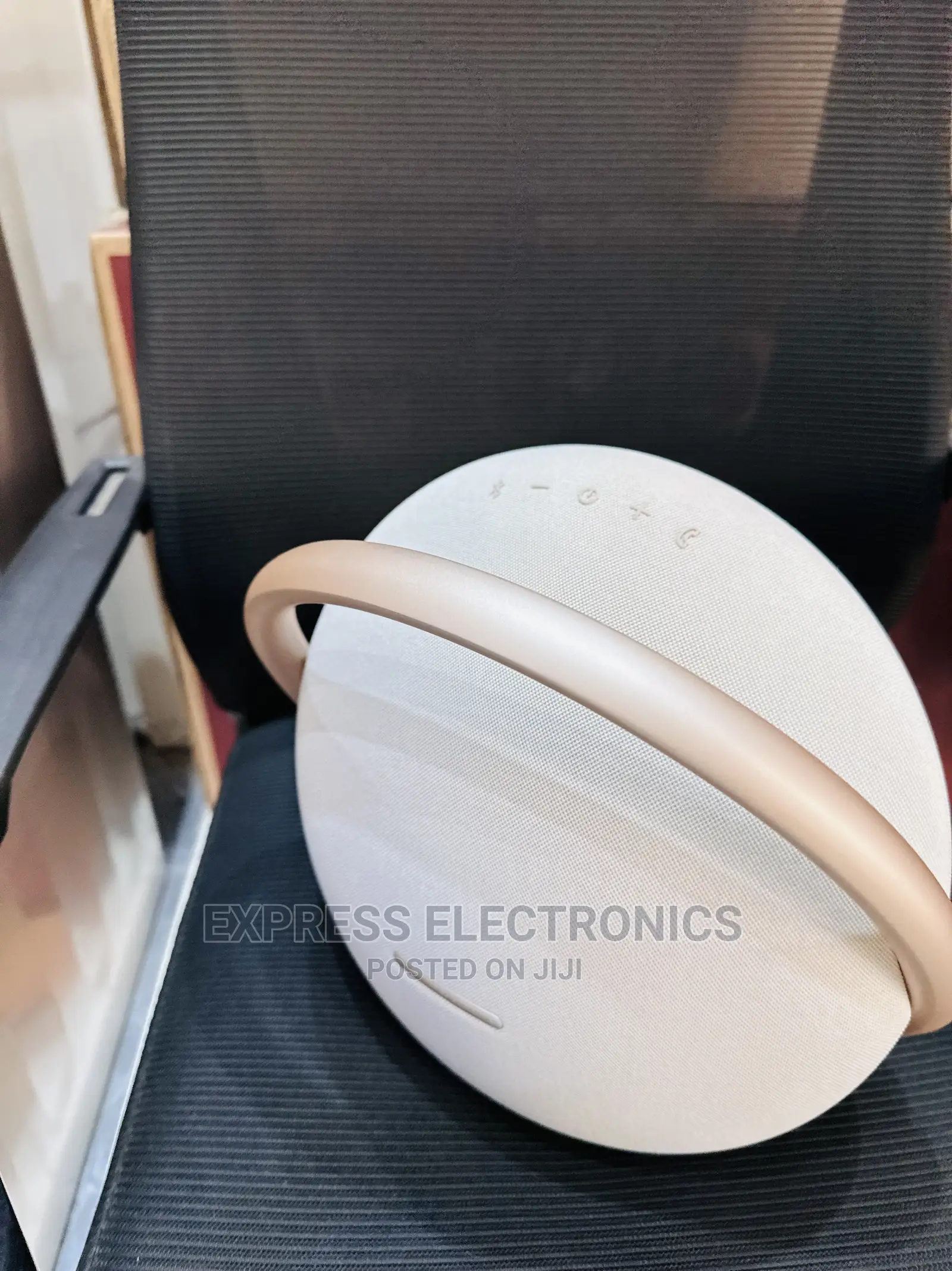 Neatly Sealed Onyx 8 Studio Bluetooth Speaker