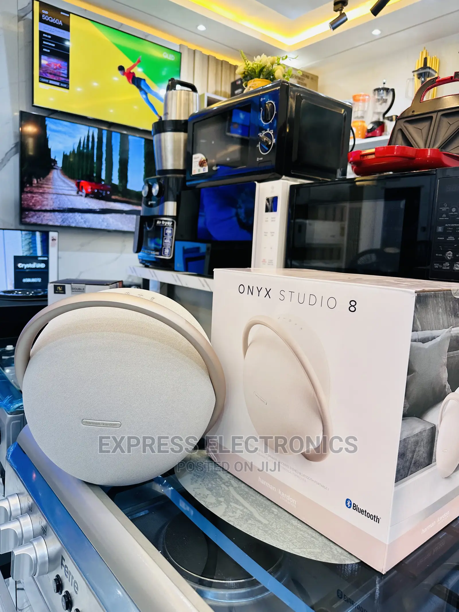 Cute  Sleek Gold Onyx 8 Bluetooth Speaker