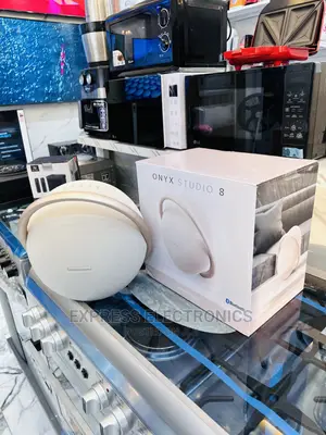 Golden Color Harman Kardon Onyx Studio 8
