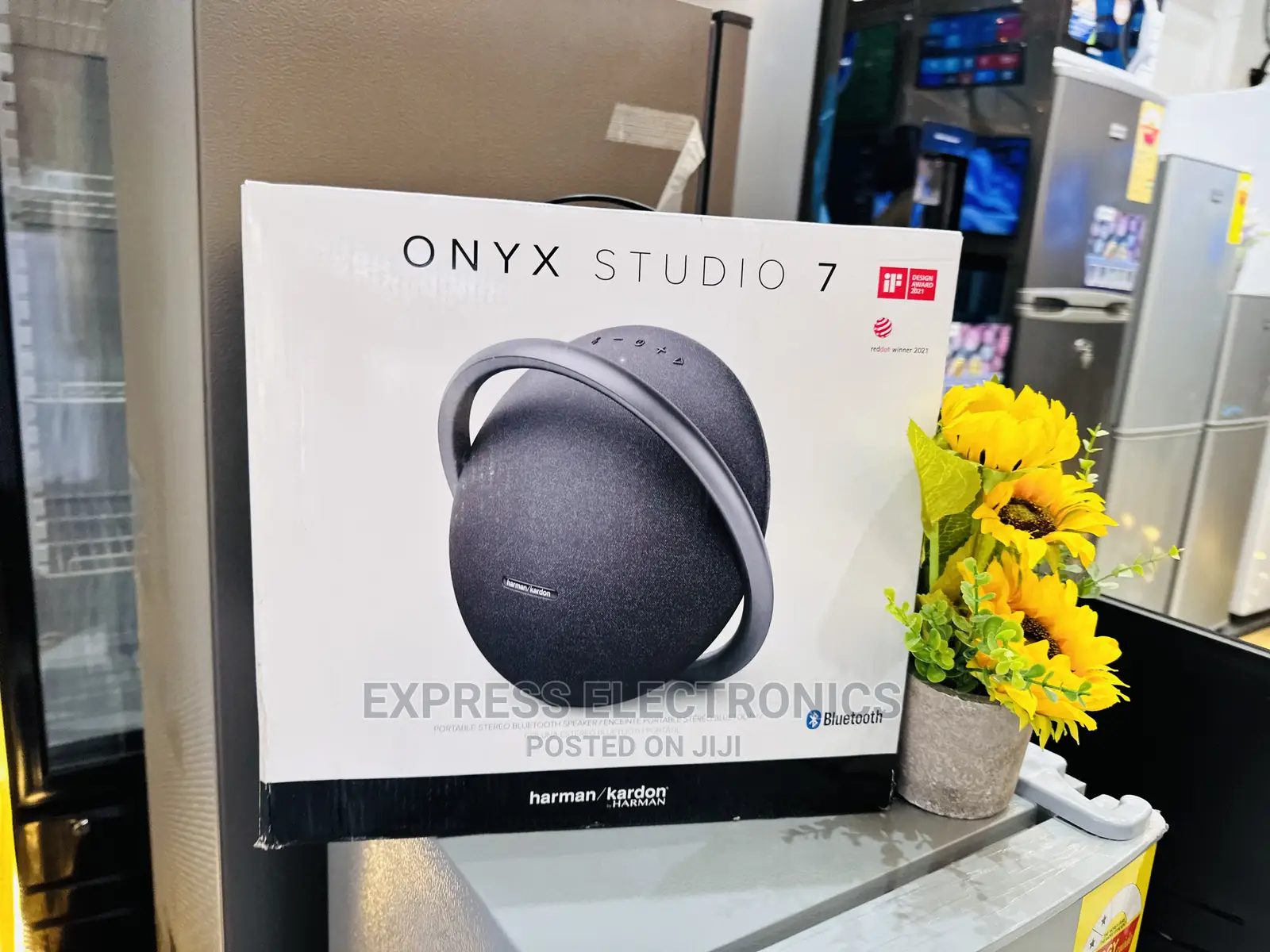 Cute  Onyx 7 Studio Bluetooth Speaker