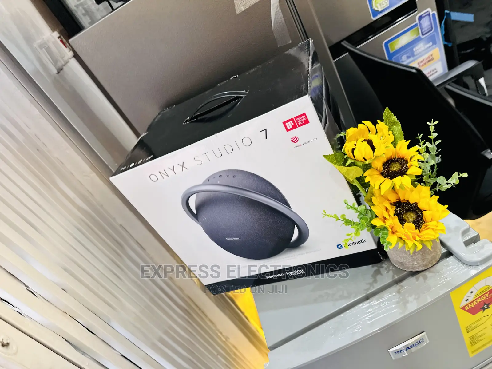 Fabulous Job Onyx 7 Studio Bluetooth Speaker