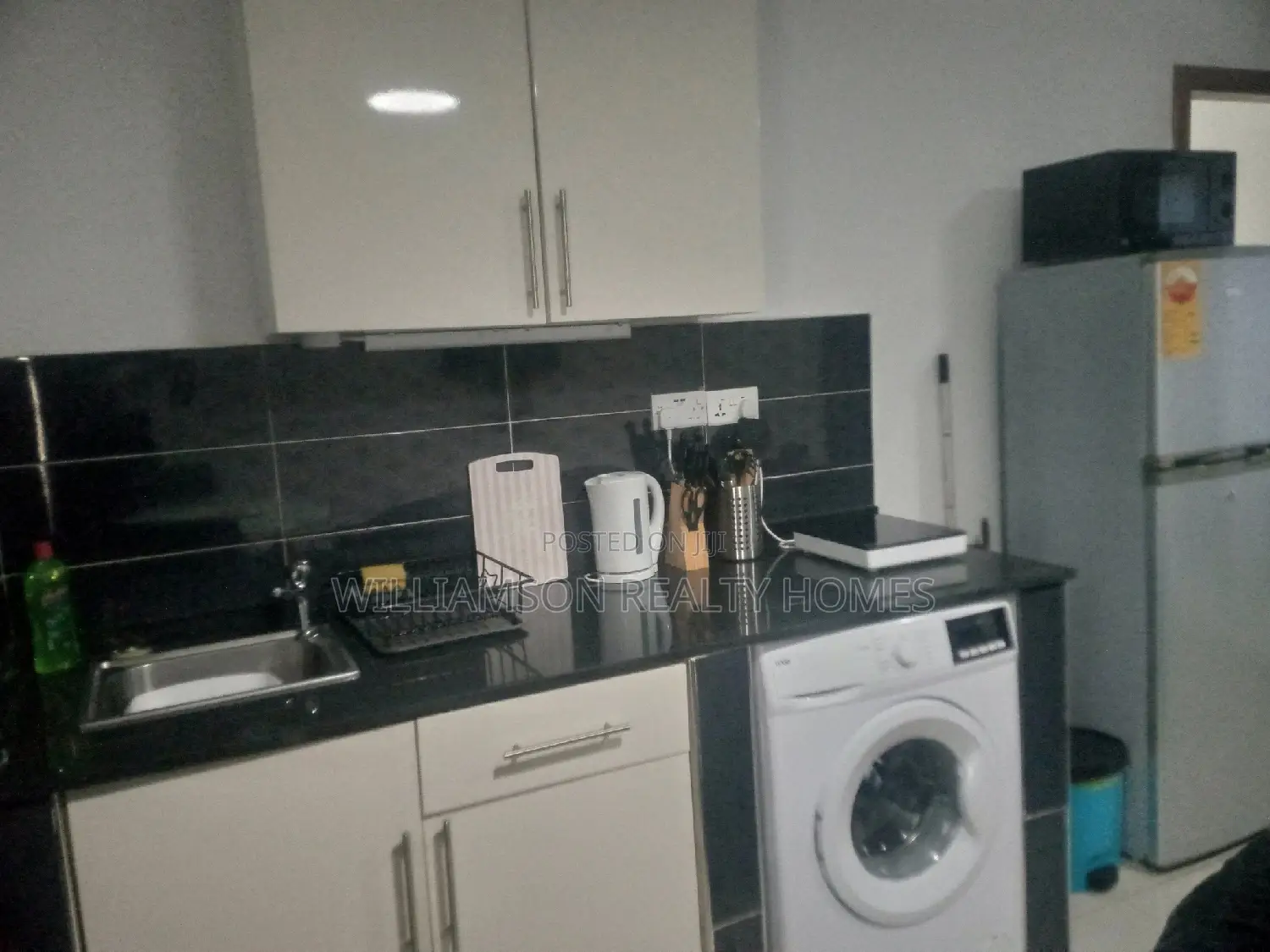 Luxury/Furnished Cham Hall Apt,Spintex