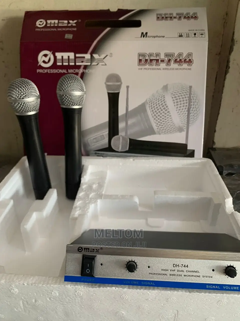 Cordless Microphone (Shure DH-744)