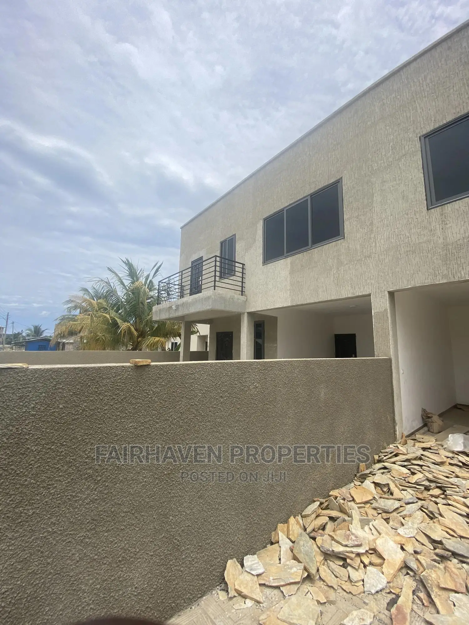 2bdrm House in Tseaddo, Burma Camp for rent