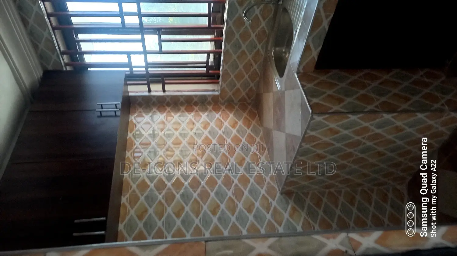 1bdrm Duplex in De-Icons Real Estate, Awutu Senya East Municipal