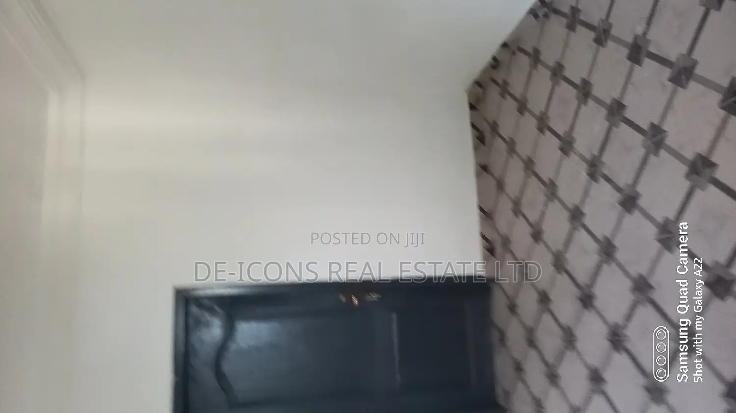 1bdrm Duplex in De-Icons Real Estate, Awutu Senya East Municipal