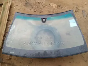 Mercedes Benz C300 W205 Windscreen