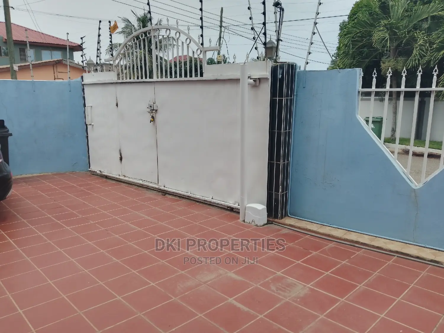 4bdrm House in Dki Properties, Tema Metropolitan for sale