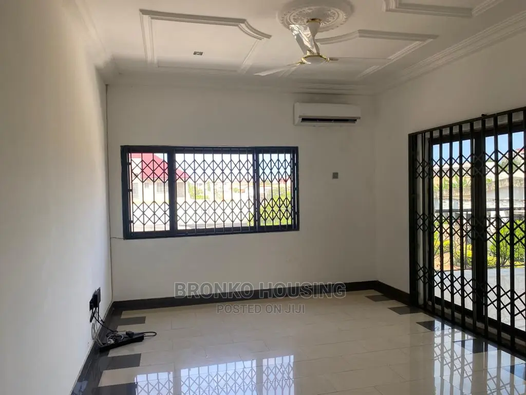 4bdrm House in Bronko Housing, Spintex for rent