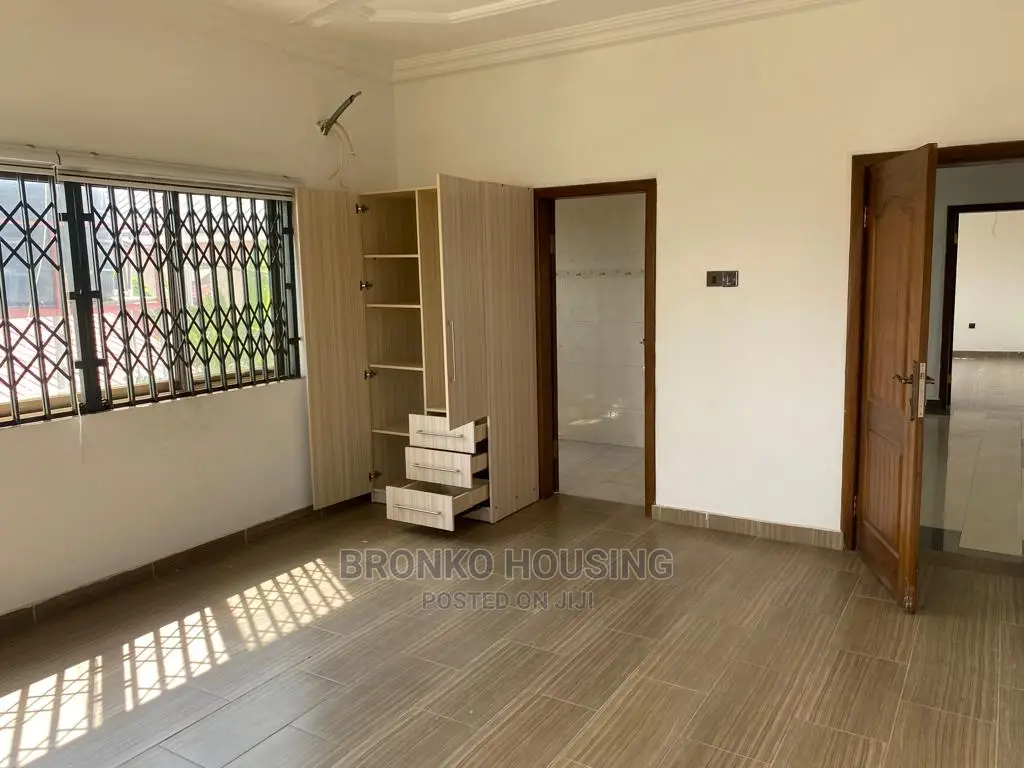 4bdrm House in Bronko Housing, Spintex for rent