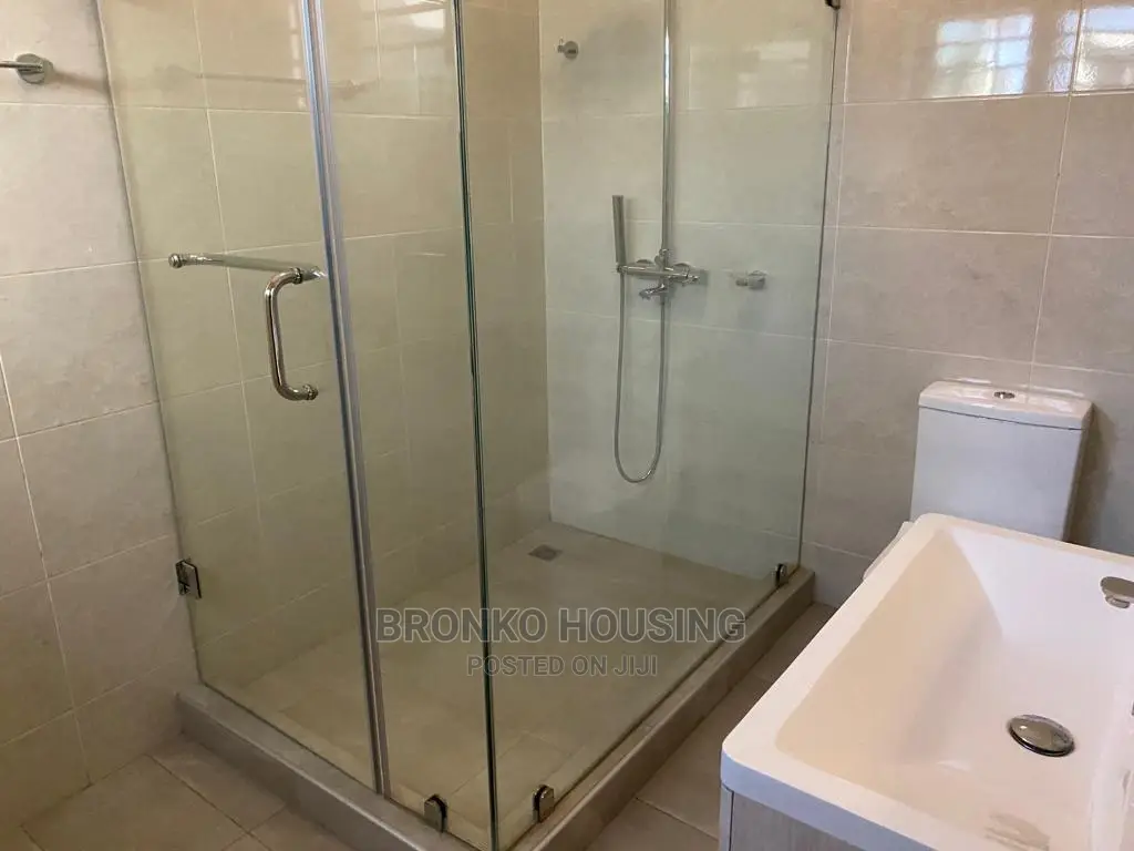 4bdrm House in Bronko Housing, Spintex for rent