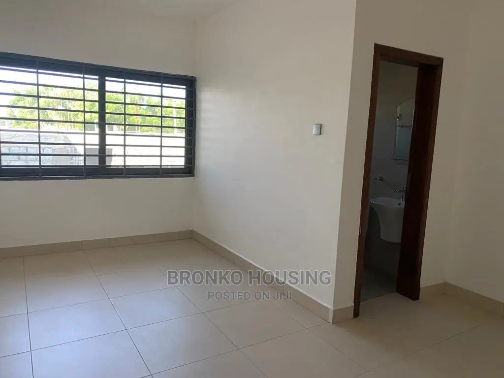4bdrm House in Bronko Housing, Spintex for rent