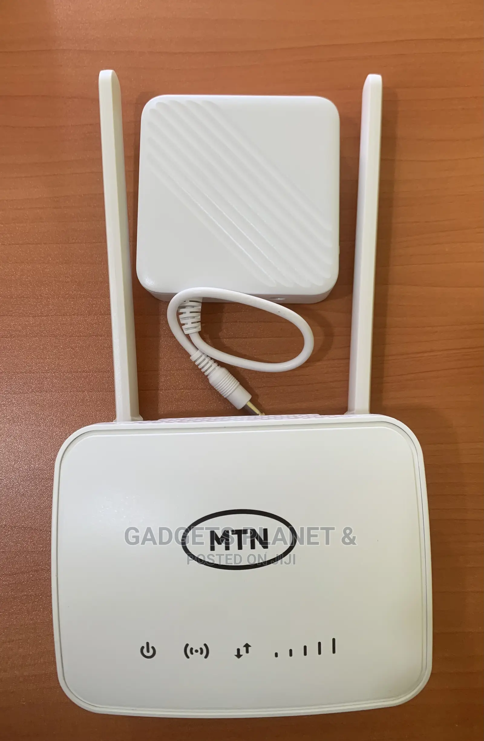 ZLT S20 Cat 4 Universal Router With UPS - Connects 32