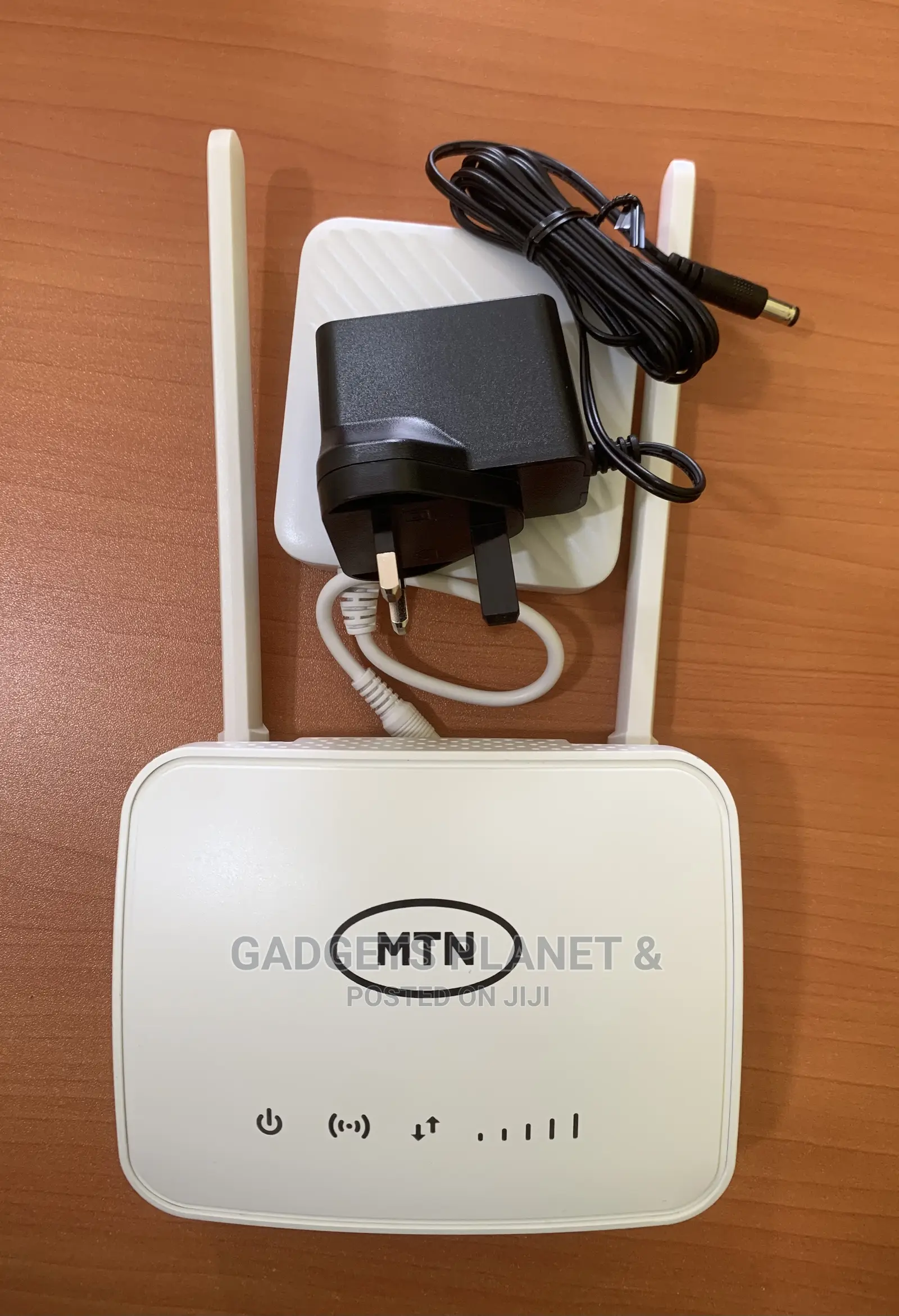 ZLT S20 Cat 4 Universal Router With UPS - Connects 32