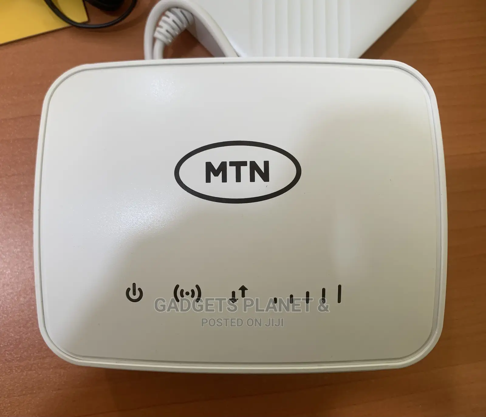 ZLT S20 Cat 4 Universal Router With UPS - Connects 32