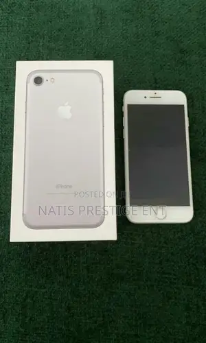 New Apple iPhone 7 128 GB Silver