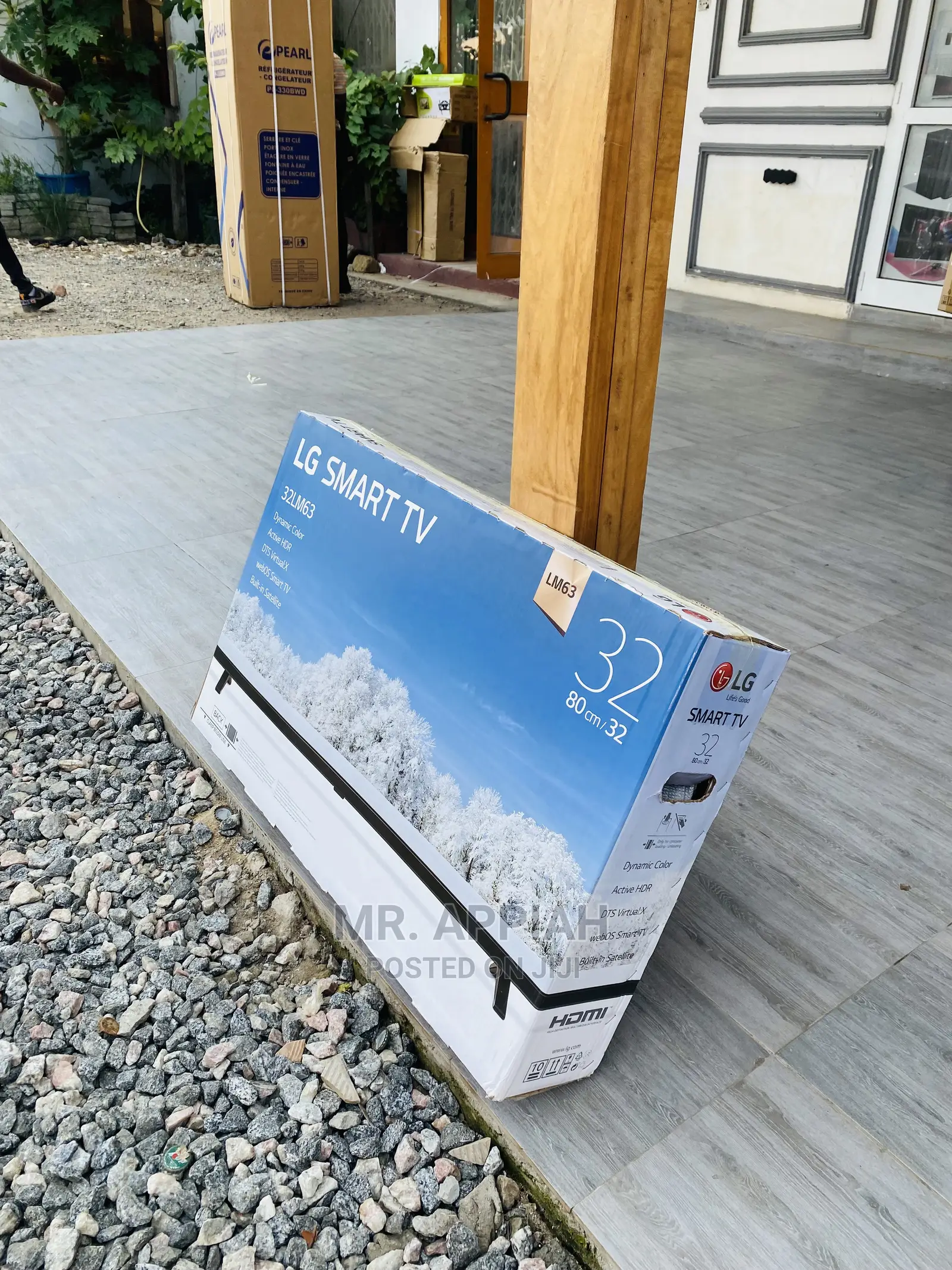 Budget-Friendly LG 32lm637 Smart LED Tv(32 Inch)