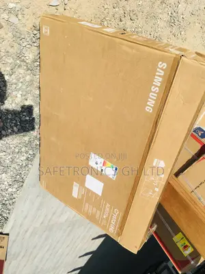Samsung AU80 UHD 50 Inches LED Glossy Tv 