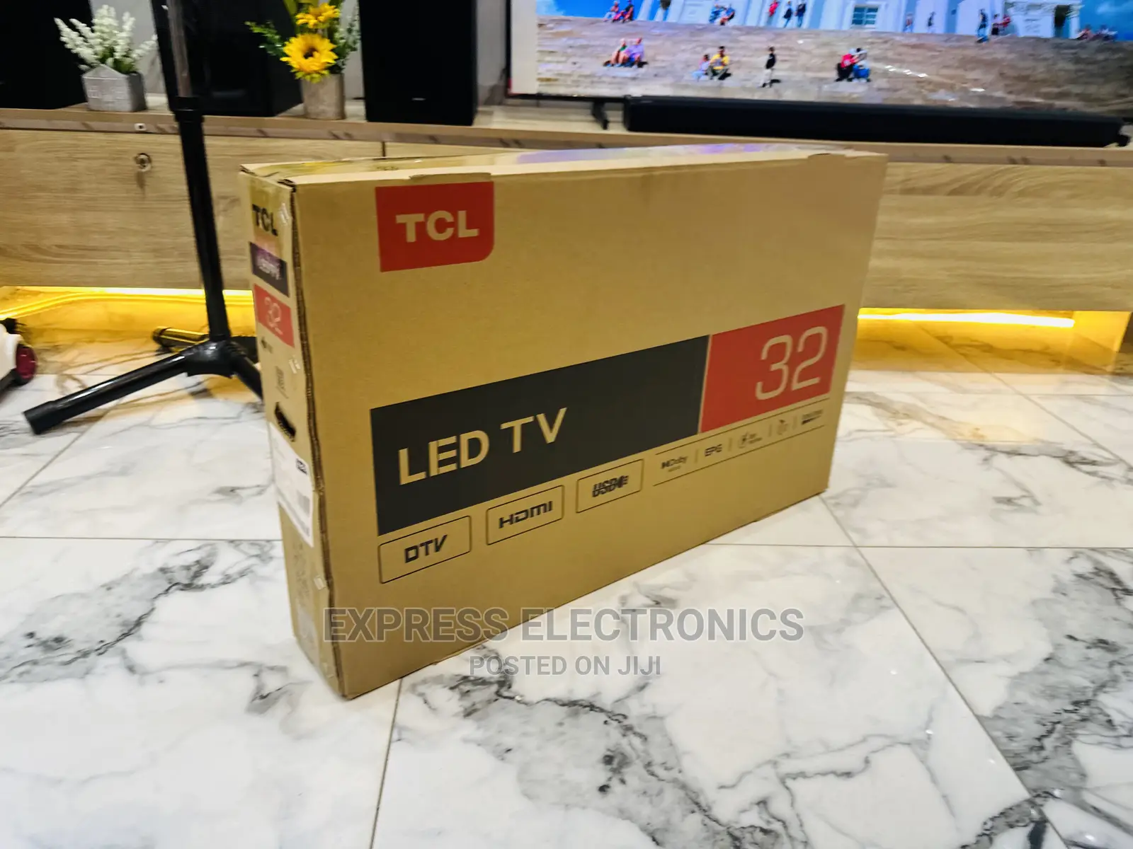 Sealed TCL Tv FHD Satellite  32D3200 32”