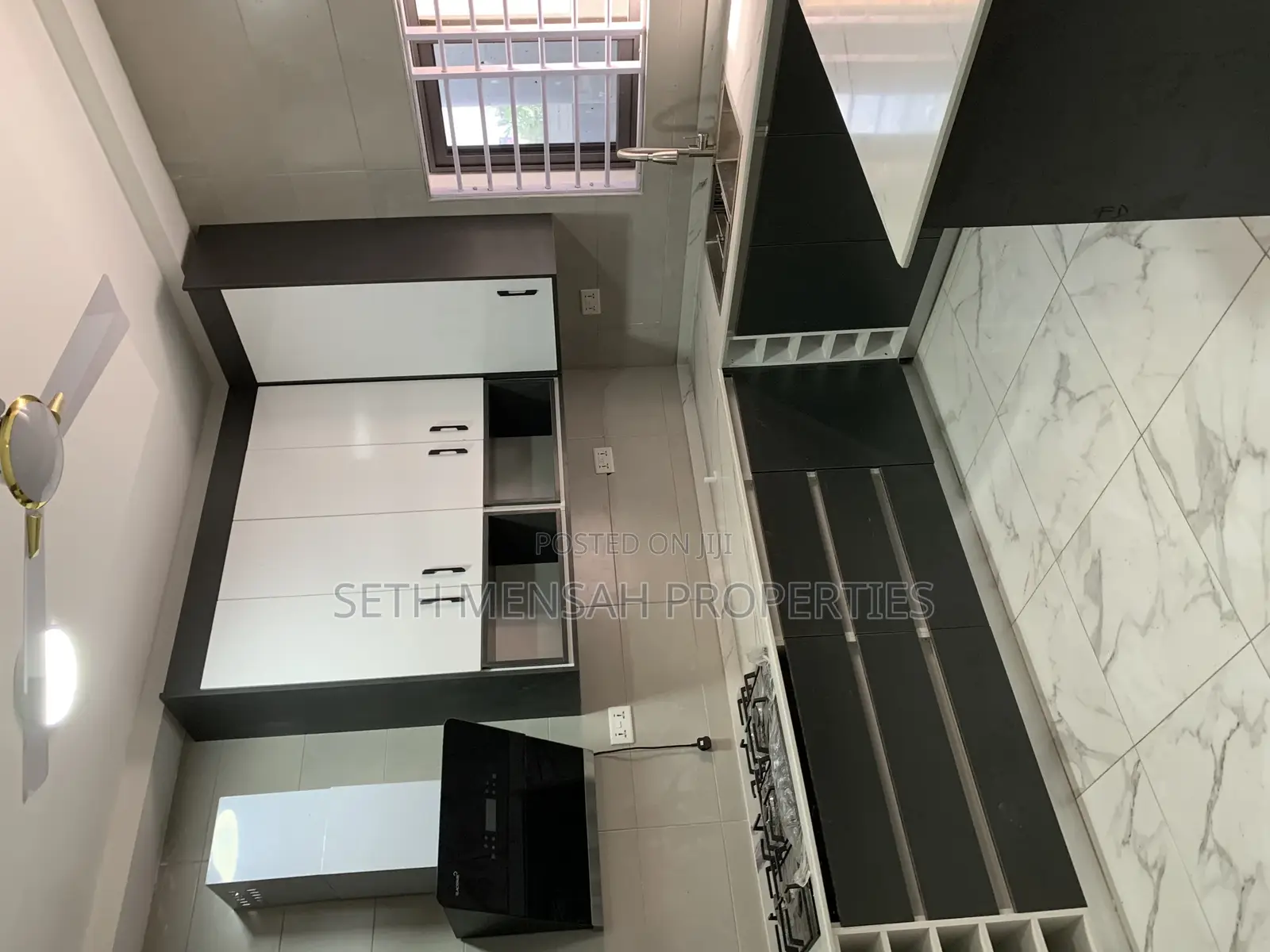 5bdrm House in Achimota for sale