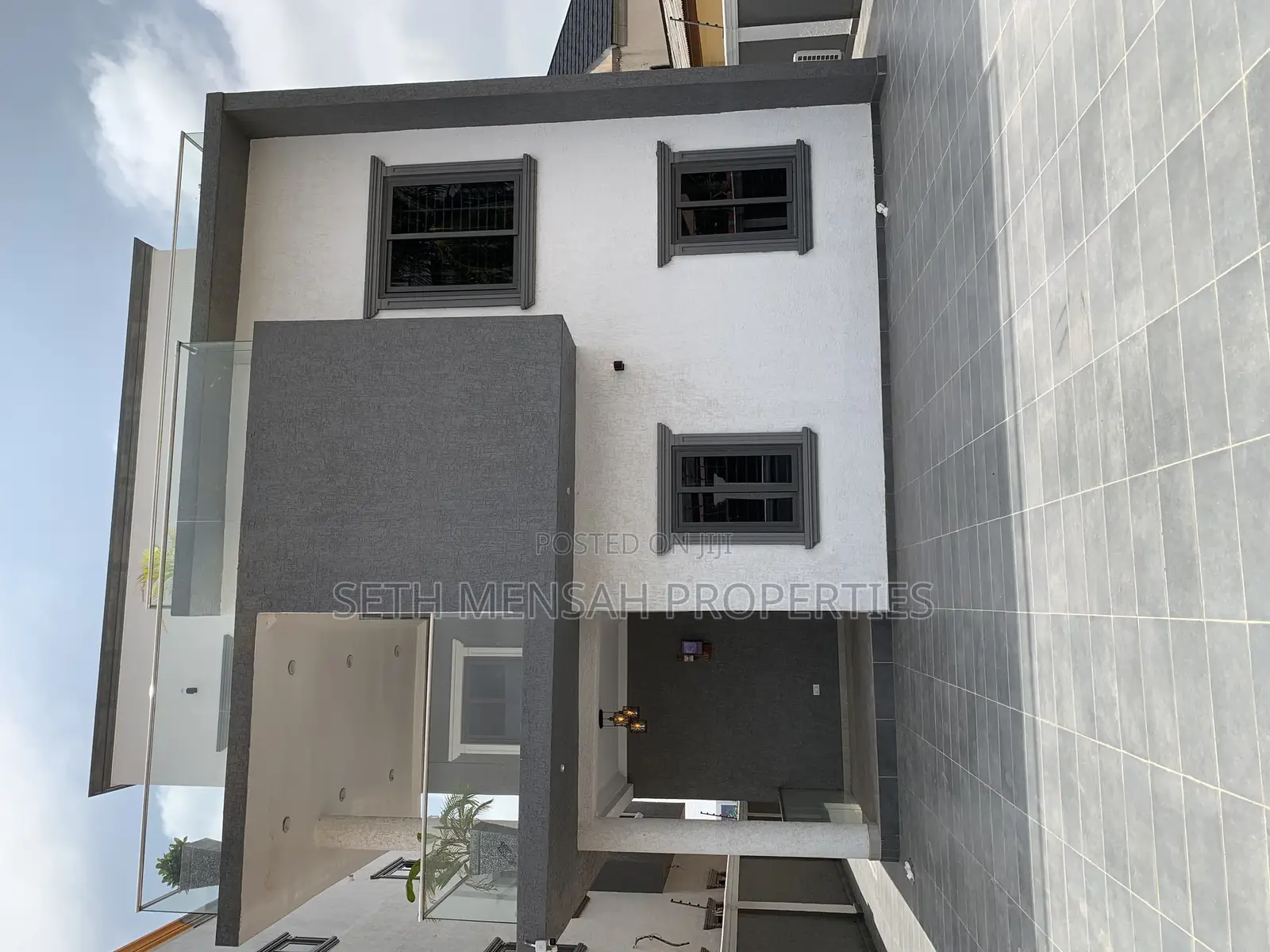 5bdrm House in Achimota for sale