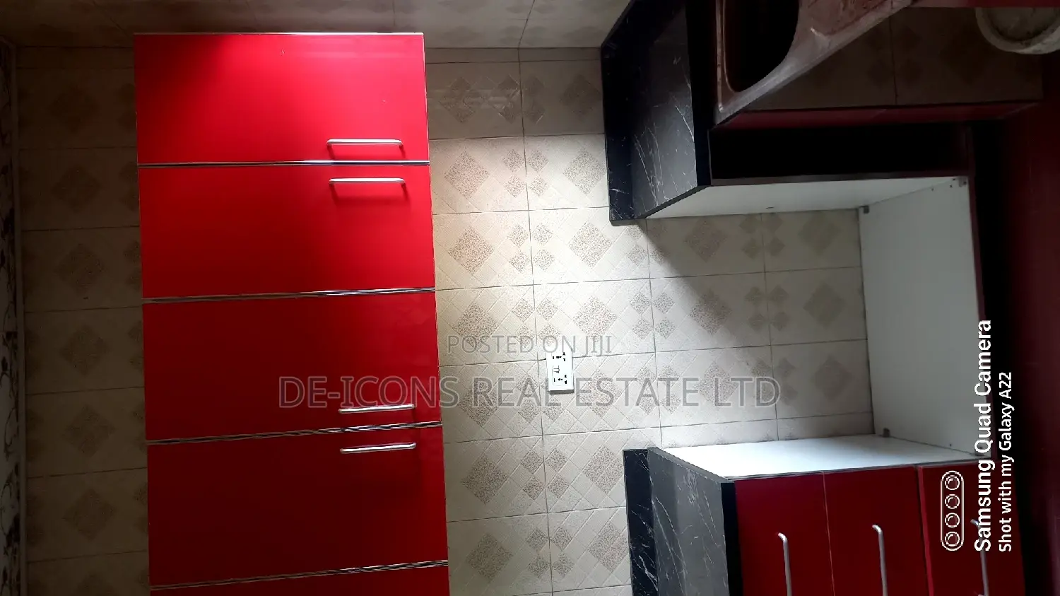 2bdrm Duplex in De-Icons Real Estate, Awutu Senya East Municipal