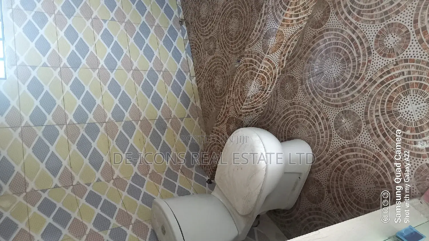 2bdrm Duplex in De-Icons Real Estate, Awutu Senya East Municipal
