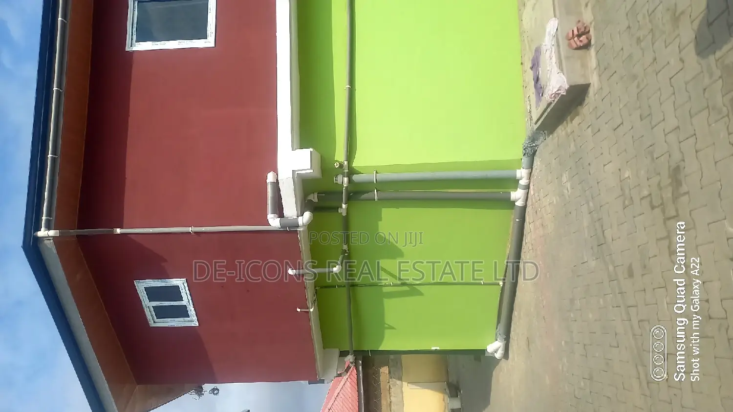 2bdrm Duplex in De-Icons Real Estate, Awutu Senya East Municipal