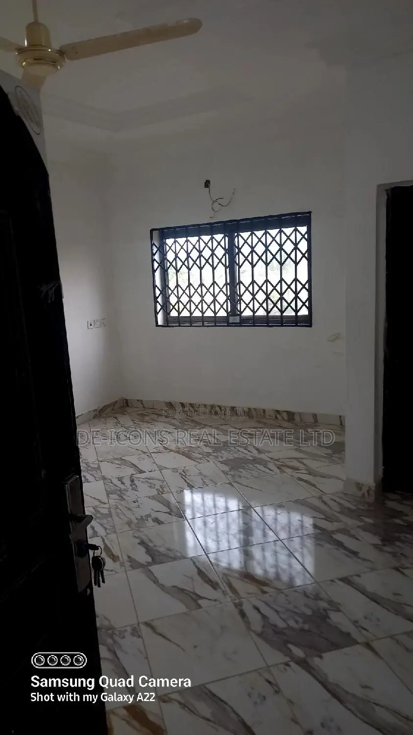 2bdrm Apartment in De-Icons Real Estate, Tetegu for rent