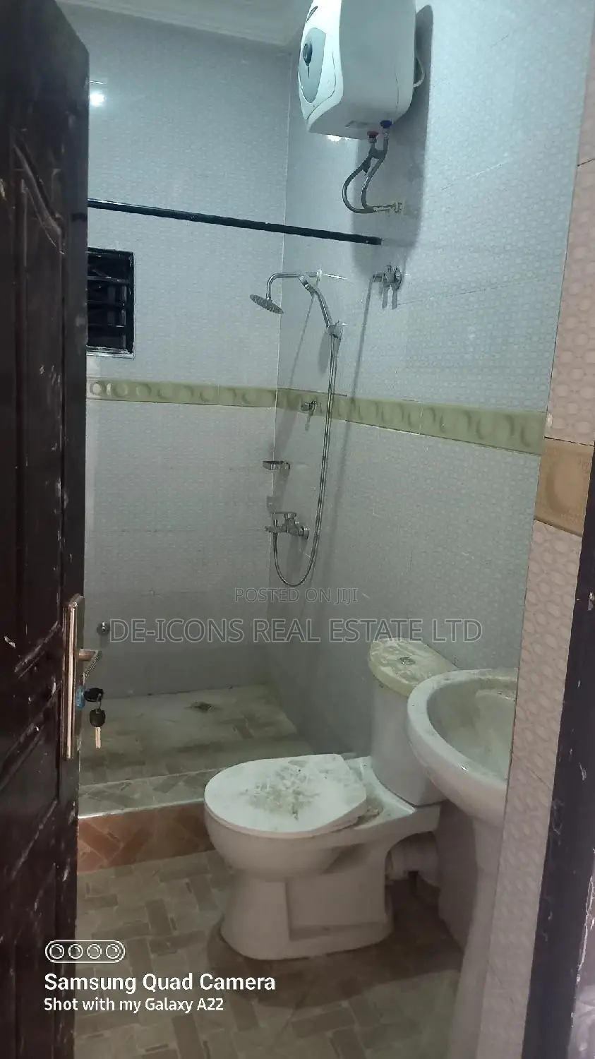 2bdrm Apartment in De-Icons Real Estate, Tetegu for rent