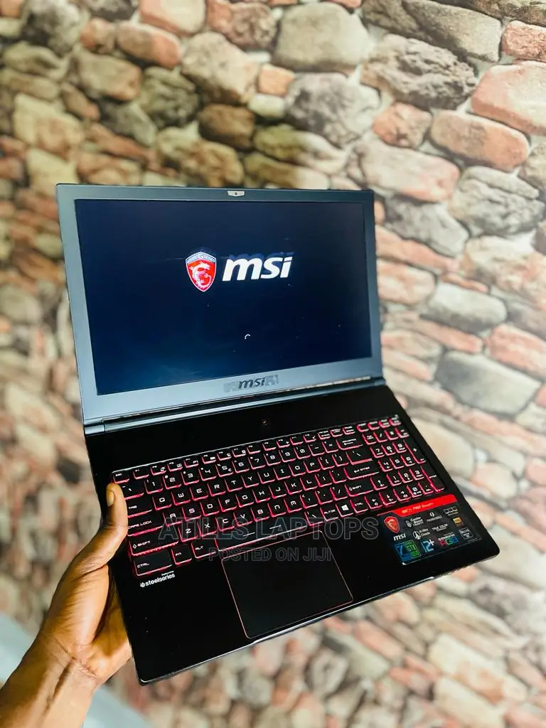Laptop MSI GS63VR 7RF Stealth Pro 16GB Intel Core I7 SSHD+SSD 2T