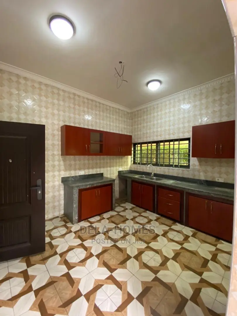 Five Bedroom Duplex HSE for Rent at Oyarifa.