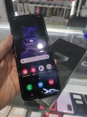 New Samsung Galaxy Z Flip 3 128 GB Black