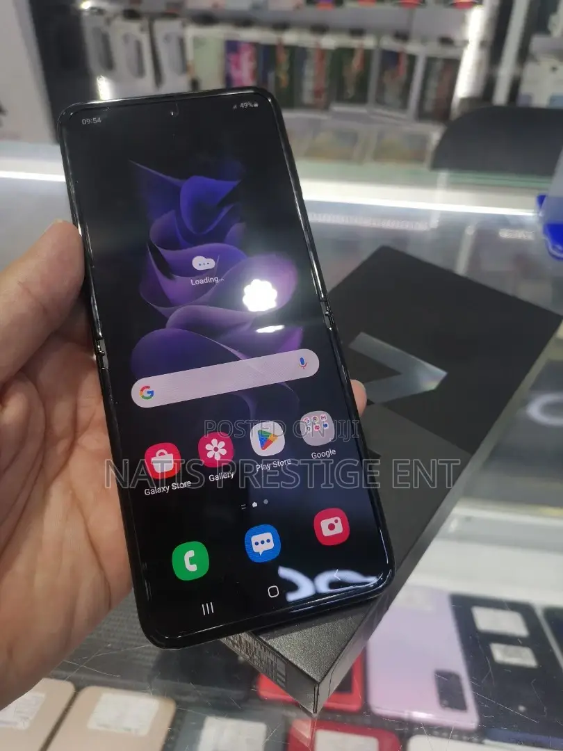 New Samsung Galaxy Z Flip 3 128 GB Black