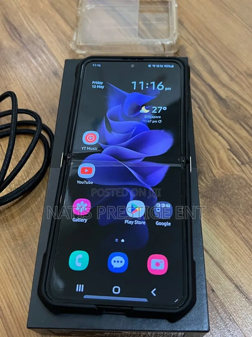 New Samsung Galaxy Z Flip 3 256 GB Black