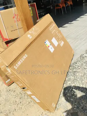Experience LED Samsung UHD Crystal 50 Inches Glossy AU80