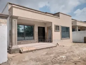 3bdrm House in Hfc Estate, Spintex for sale