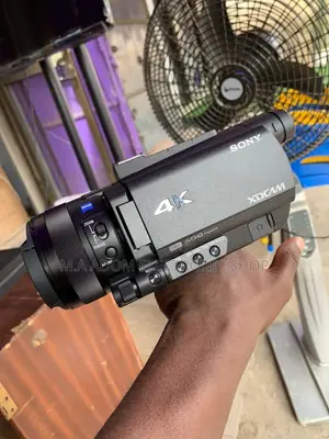 Buy This Sony PXW-Z90V HD Compact NXCAM Camcorder