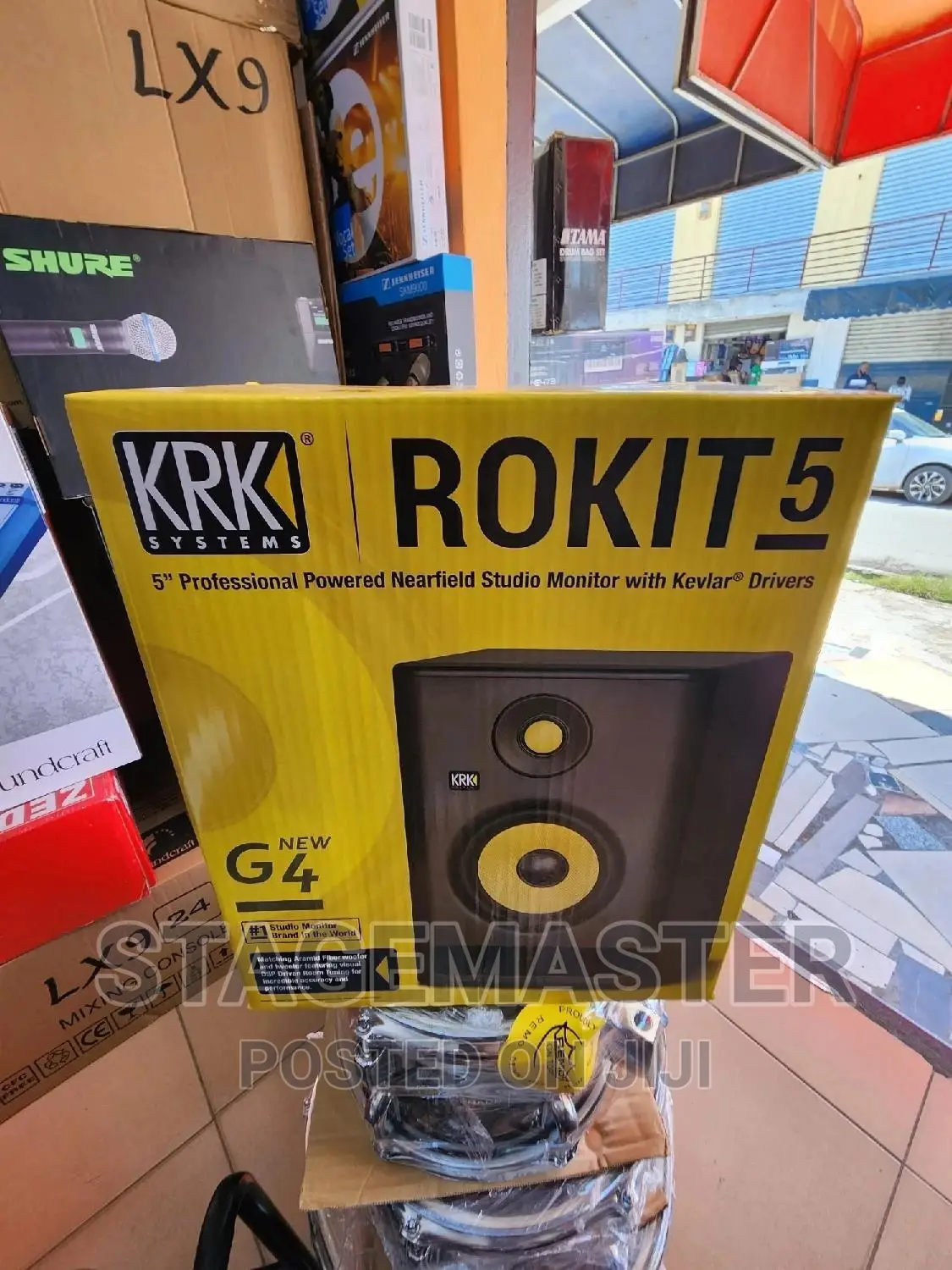 Studio Monitor ( Rokit)