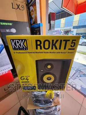 Studio Monitor ( Rokit)