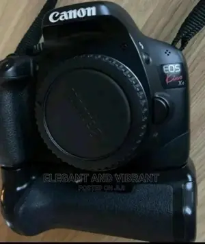 Canon Camera EOS Kiss X4 Bundle