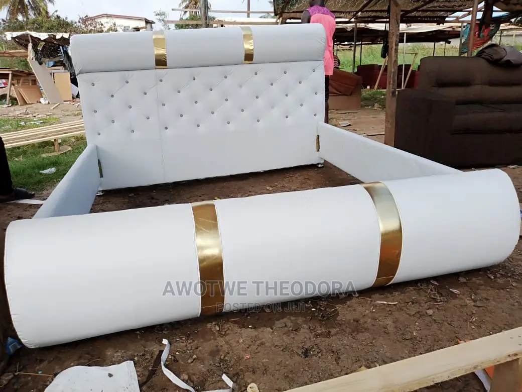 Quality Queen Size Bed Frame ( Payment After Delivery)