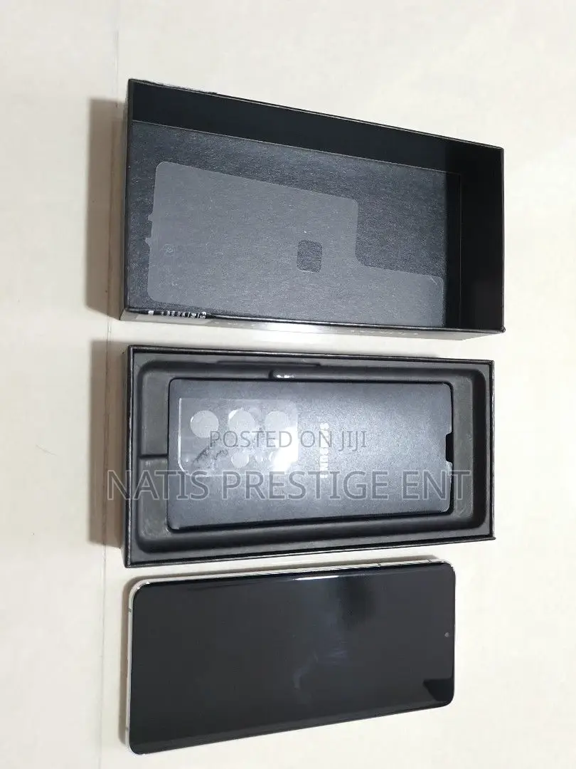 New Samsung Galaxy S21 Ultra 5G 512 GB Black