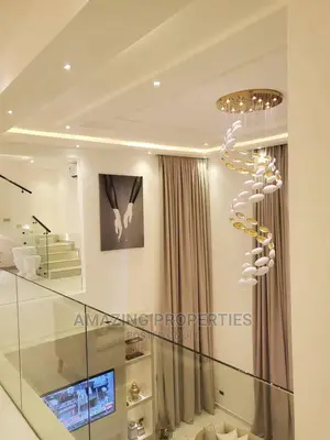 5bdrm House in East Legon for sale