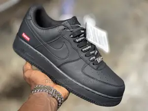 Nike Air Force X Supreme