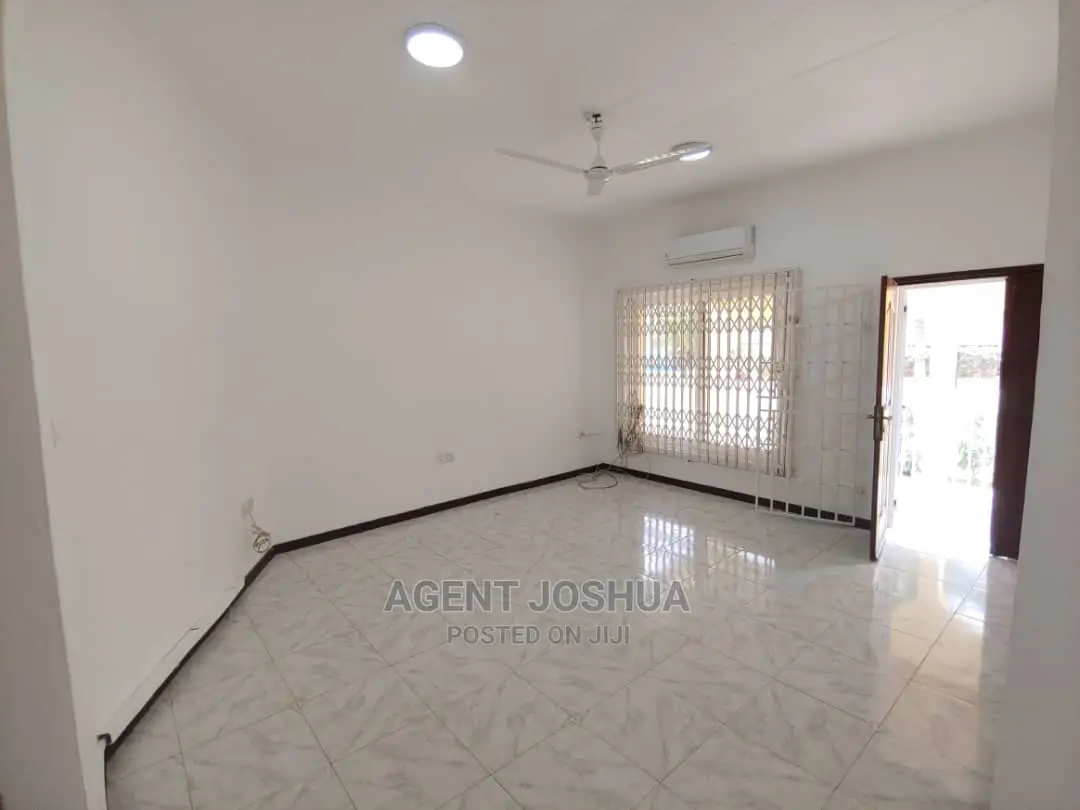 3bdrm House in Manet Court Estate, Spintex for rent