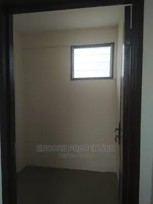2bdrm Block of Flats in , Tema Metropolitan for sale
